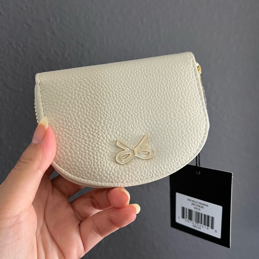 Elegant Cream Leather Women's Bag